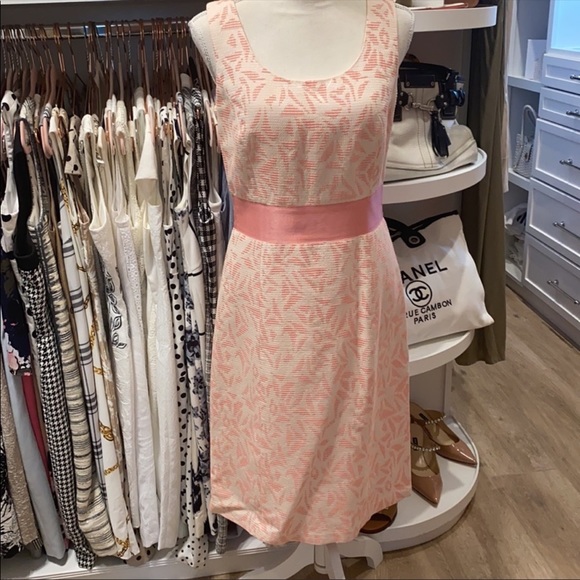 Ann Taylor Dresses & Skirts - ANN TAYLOR Pink Bow Dress